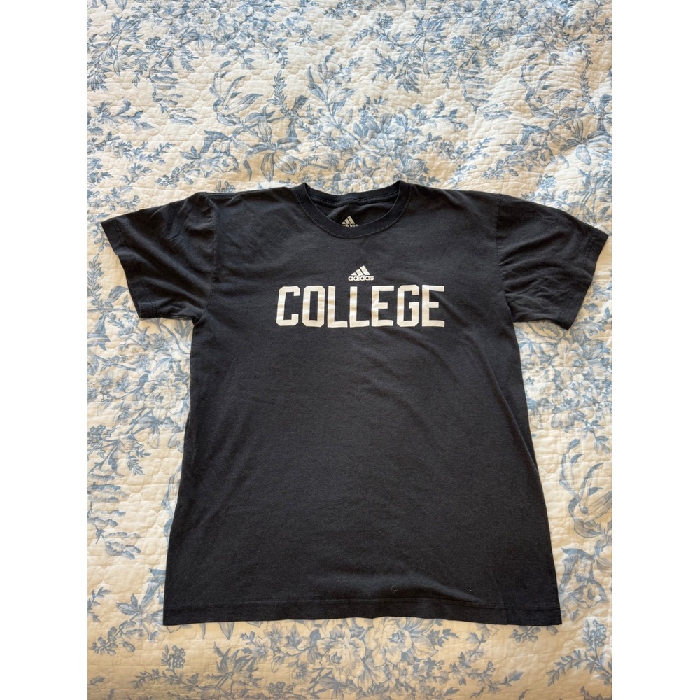 Adidas College Animal House Graphic T-Shirt Black Short Sleeve Mens Size Medium